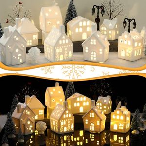 Figurines de maison de Noël en céramique blanche de 13 cm et 14 cm, décorations de Noël, maison de Noël éclairée par LED - Product Image 4
