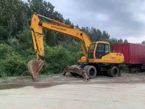 Excavatrice sur pneus Hyundai 210W-5 d'occasion, 20-21 tonnes, Corée, en stock, pas cher, certifiée CE, à vendre - Product Image 2