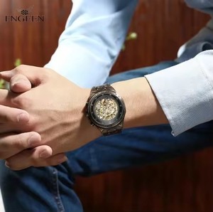 Vente en gros 30m étanche lumineux rétro transparent squelette automatique <span class=keywords><strong>montre</strong></span> mécanique pour hommes - Product Image 4