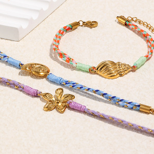 Pulsera de Cuerda de Algodón Trenzada Estilo Boho Hecha a Mano con Dije de Concha de Caracol y Flor de Acero Inoxidable Chapado en Oro de 18K, Joyería de Playa para Mujer - Product Image 4