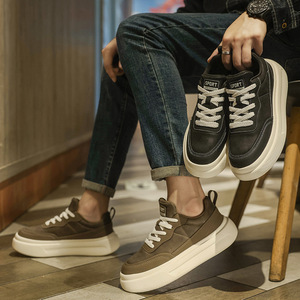 Marque de chaussures tendance pour hommes, design polyvalent et décontracté, chaussures de skate de niche pour adolescents à talons bas, offrant un confort optimal pendant l'activité. - Product Image 4