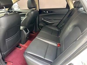 Auto Chino Económico 2021 <span class=keywords><strong>2022</strong></span> 2023 Changan RAETON CC Sedán Familiar de 5 Plazas, Automático, Volante a la Izquierda, Turbo Gasolina - Product Image 4