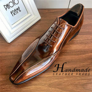 Nuevos zapatos formales de negocios británicos para hombre, de cuero genuino, con punta abierta, adornados con perlas, de alta calidad y con punta en pico. - Product Image 2