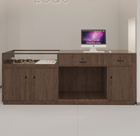 Bureau d'accueil moderne en bois avec vitrine en verre LED pour boutique de vêtements, salon de beauté