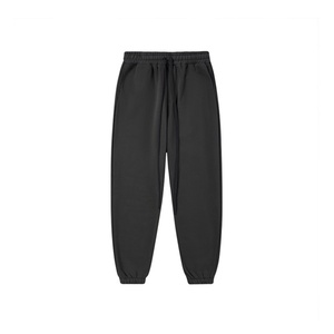 Perfectos para Cualquier Ocasión, Estos Versátiles Pantalones Casuales de Corte Ajustado Ofrecen un Ajuste Elegante, un Material Suave y Comodidad Durante Todo el Día - Product Image 1