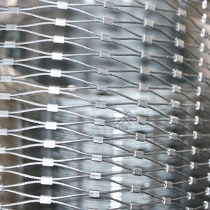 Filet anti-<span class=keywords><strong>oiseaux</strong></span> en câble métallique tressé personnalisable et économique, maille flexible en acier inoxydable pour zoos, parcs et zones sauvages – Soudure et découpe USA - Product Image 4