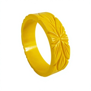 Ensemble de bracelets en résine à motif floral en céramique sculptée, bijoux faits à la main, style classique unisexe, multicolore, extensible - Product Image 4