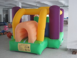 Structures gonflables en nylon avec toboggan et tunnel pour le plaisir des enfants dans les parcs d'aventure, les garderies, capacité de 300 kg, 5 personnes, installation facile - Product Image 4
