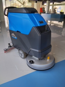 Máquina de fregado de suelo pequeño para suelo de tipo de conducción - Product Image 5