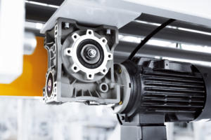 Moins cher <span class=keywords><strong>Prix</strong></span> Mélamine Placage <span class=keywords><strong>Porte</strong></span> En Bois MDF Presse À Chaud <span class=keywords><strong>Hydraulique</strong></span> Machine Pour Contreplaqué - Product Image 6