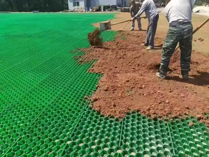 Grilles de renforcement de <span class=keywords><strong>pelouse</strong></span> résistantes, pavés en plastique pour la protection des terrains et la stabilisation du sol destinés aux véhicules lourds - Product Image 2