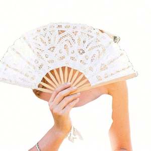Abanico Plegable Elegante de Algodón Hecho a Mano, Abanico Vintage Retro de Encaje Blanco para Mujer, para Bodas y Ballet - Product Image 1
