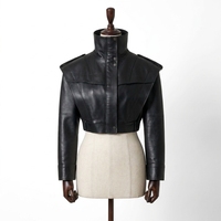 Jaket Kulit Domba Hitam Wanita Model Pendek Musim Gugur Ramah Lingkungan Anti Kusut Kerah Tegak Sayap Bahu Tersembunyi
