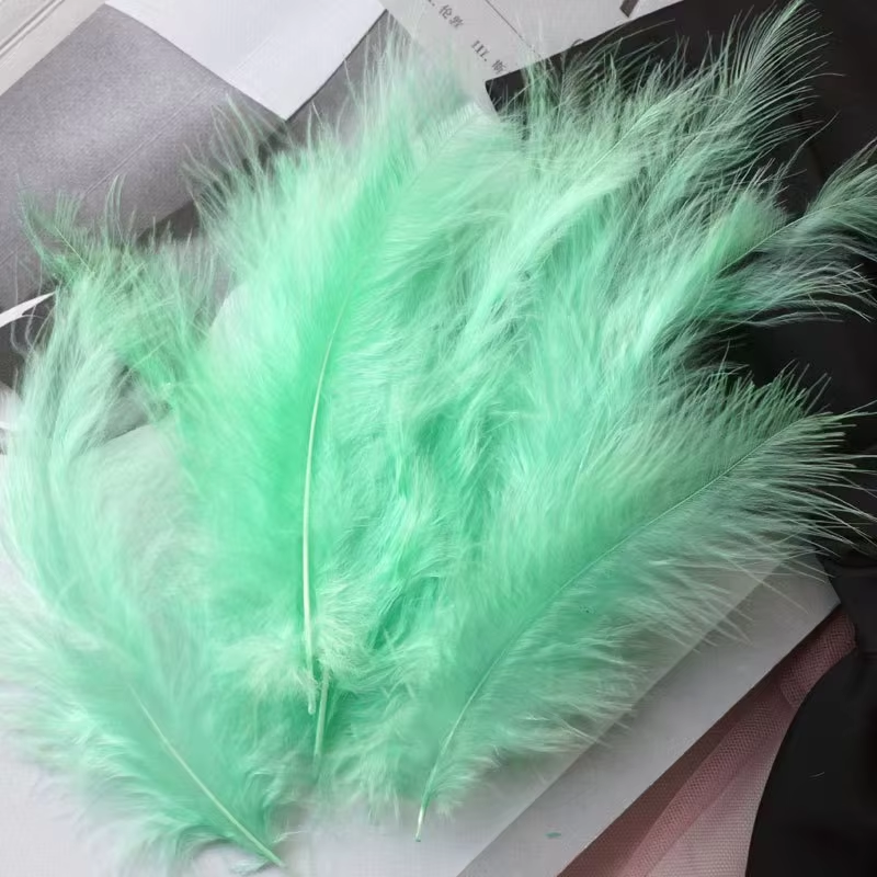 สีเขียวอ่อน