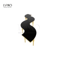 Tables modernes noires en demi-lune serpentin pour mariage, événements, location, salles de banquet, mobilier d'hôtel