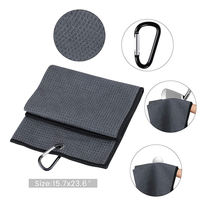 Offres Spéciales : Accessoires de Golf avec Serviette de Golf/Brosse à Clubs/Outil de Réparation de Divots en Métal/2 Protège-Balles de Golf et 4 Marqueurs