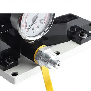 Cordless Rechargeable Lithium <b>Battery</b> Electric Hydraulic <b>Pump</b> 70MPa Portable Hydraulic Power Unit With Remote Control Switch - Product Image 5