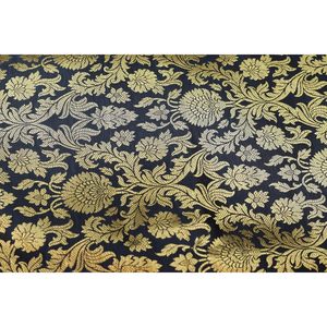 Tissu brocart en soie mélangée Banarasi noir Triloki, matériau pour sari, poids moyen, avec détails métalliques - Product Image 2