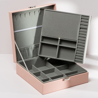 Grande boîte à bijoux carrée en cuir verrouillable à double couche pour boucles d'oreilles bagues colliers emballage de stockage
