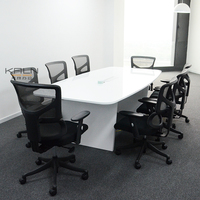 Table de conférence de bureau de style moderne personnalisée pour la maison bureau hôtel école ou hôpital fabriqué à partir de matériau MDF durable