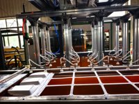 Nouvelle machine automatique de formage de boîtes repas en mousse PS, contrôlée par PLC, pompe à moteur 380V 204kW, haute sécurité, écologique, 16000kg