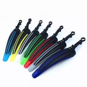 Guardabarros para bicicleta de montaña, guardabarros duraderos de dos tonos en negro, rojo y azul, accesorios para ciclismo todoterreno - Product Image 2