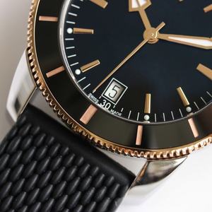 Reloj Mecánico de Acero Inoxidable con Correa de Cuero de 20 mm de Ancho, Diseño de Buceo Simple y Moderno Unisex - Product Image 4