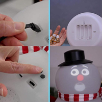 FrostByte Mr. Chill, bonhomme de neige parlant et animé, décoration de Noël avec projecteur intégré à 12 couleurs, haut-parleur Plug & Play