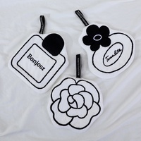 Serviettes à main Longren Camellia en velours corail épaissi, serviettes suspendues pour cuisine et salle de bain, serviettes mignonnes adaptées aux enfants