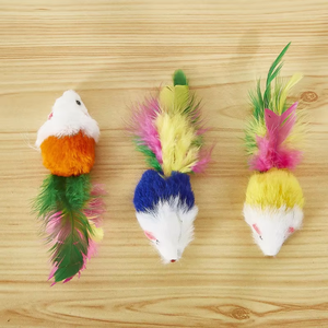 Juguete de gato de ratón de plumas clásico y realista con cola de colores Juguete simple y eficaz para atraer a <span class=keywords><strong>tu</strong></span> gato - Product Image 2