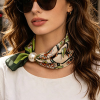 Écharpe-col tendance à boucle magnétique en perles, en satin lisse imitation soie, petit carré floral, accessoire de cou pour femme