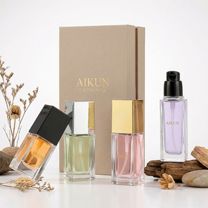 Aikun - Juego de Perfumes de 30 ml en Envase Cuadrado de Vidrio con Logotipo en Dorado, Larga Duración, Cualquier Aroma, para Exhibición en Tiendas de Regalos, MOQ Bajo, Personalización Rápida - Product Image 1