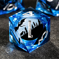 Ensemble de 7 dés DND en résine liquide bleu saphir Dragon Moon, faits à la main, dés polyédriques tranchants, pour jeux de société Dungeons & Dragons, cadeaux
