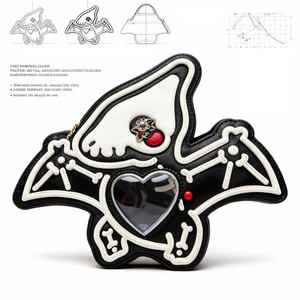 Bolso Bandolera Personalizado con Forma de Esqueleto de Pterodáctilo Negro, Ventana Transparente en Forma de Corazón, Correa de Cadena, Bolso de Hombro para Mujer - Product Image 4