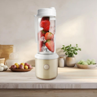 Blender portable rechargeable par USB, machine à jus de fruits et légumes, mini blender portable pour smoothies et jus, pour une utilisation à domicile et en extérieur