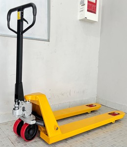 Carretilla elevadora de plataforma de primera calidad, con garantía de 12 meses, capacidad de carga de 2,5 toneladas, altura de elevación de 1150 mm, longitud de la plataforma de 540 mm - Product Image 2