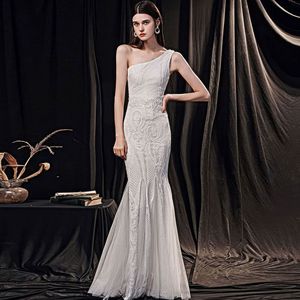 Vestido de noche - elegante y sofisticado vestido de fiesta para dama con un estilo largo y sensual - Product Image 3