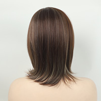 Perruques synthétiques haut de gamme en gros, style européen et américain, coupe bob avec frange latérale, courtes et droites, résistantes à la chaleur