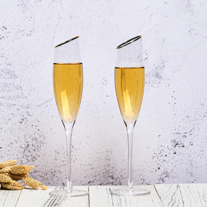 Bicchieri da Vino Frizzante in Cristallo Senza Piombo con Bordo Inclinato Moderno e Creativo per Coupé, Bordo Dorato, 101-200ml, Stile Giapponese per Uso Domestico - Product Image 2