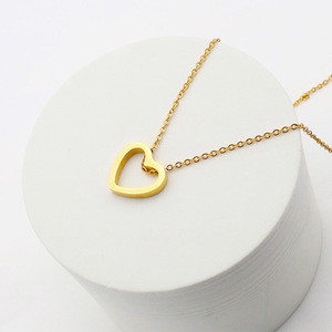 Stainless Steel Hollow Heart Necklace For Women Summer 18k Gold Couple Collarbone Chain Colorfast Jewelry Gift - Product Image 4