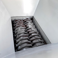 Broyeur de bouteilles en plastique haute efficacité pour la ligne de production de recyclage et de lavage des contenants d'eau et de boissons en PET