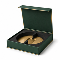 Boîte d'emballage personnalisée vert émeraude pour aligneurs dentaires avec couvercle à demi-ouverture pour commandes en gros de marques dentaires