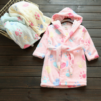 Peignoir en flanelle thermique unisexe confortable avec capuche pour l'automne, design de dessin animé mignon, vêtements de nuit pour bébé garçon et fille