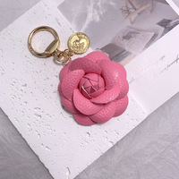 Porte-clés lampe torche classique, ornement suspendu, pendentif pour sac à dos, accessoire en cuir, pendentif fleur, pendentif en daim, tendance