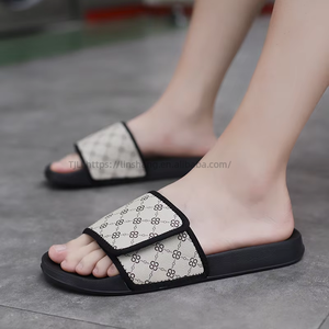 Hot Selling High Quality Designer Brand Men Slippers Fashion Genuine Leather Ladies Slippers New Luxury <b>Slides</b> for Men - Product Image 4