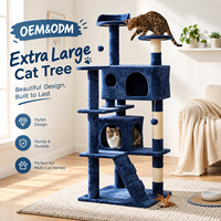 Arbre à chat multi-niveaux OEM personnalisé avec rampes, échelles et poteaux à gratter en corde de sisal, idéal pour les centres de jeu pour chats en gros