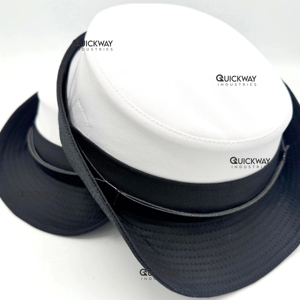 Gorro de estilo uniforme blanco y negro para mujer adulta, accesorio de uniforme inspirado en el estilo británico - Product Image 1