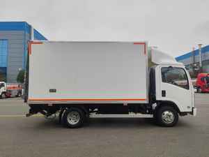 1 सुज़ु 8टन रेफ्रिजरेटर ट्रक 4x2 डीजल जमे हुए और मछली वितरण के लिए - Product Image 4