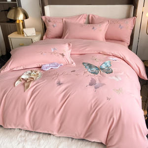 Set di Quattro Copripiumini Monouso Personalizzabili Minimalisti con Motivo Floreale, Imbottitura in Cotone, Lenzuola Morbide e Traspiranti 200TC - Product Image 3