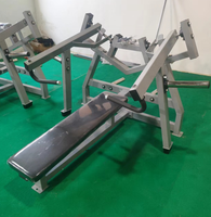 Équipement de musculation commerciale pour la poitrine, banc de musculation horizontal isolaire à charge par plaques